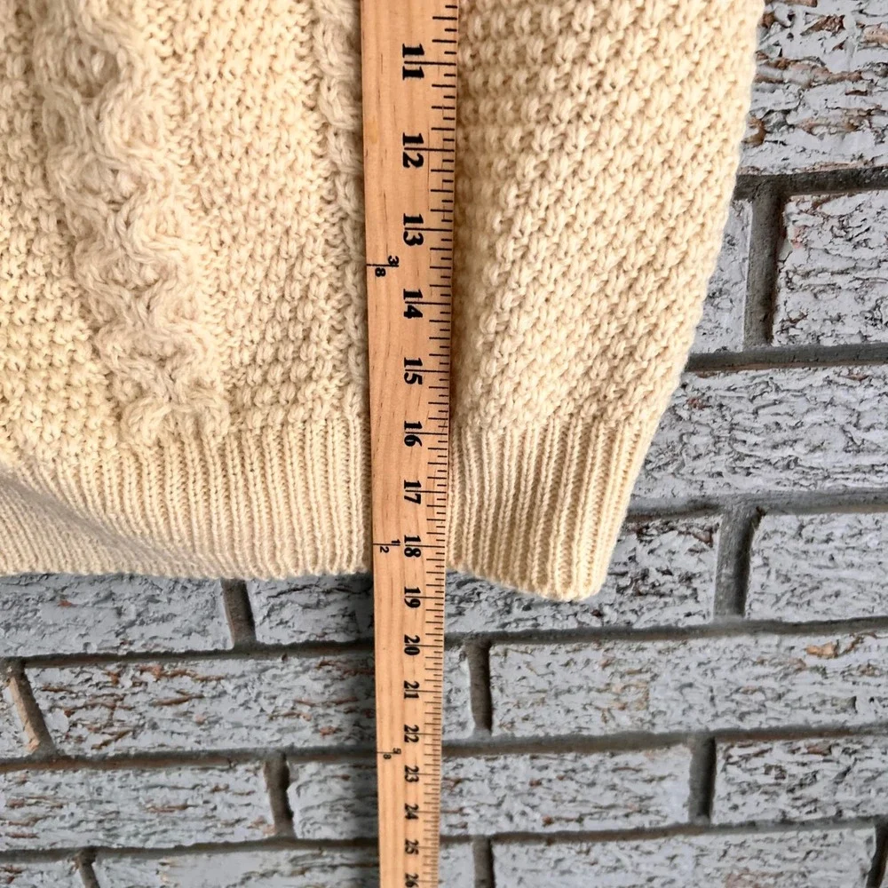 Carraig Donn Irish Wool Sweater Vest Cream Aran Cable Knit Sleeveless Top S/M‎